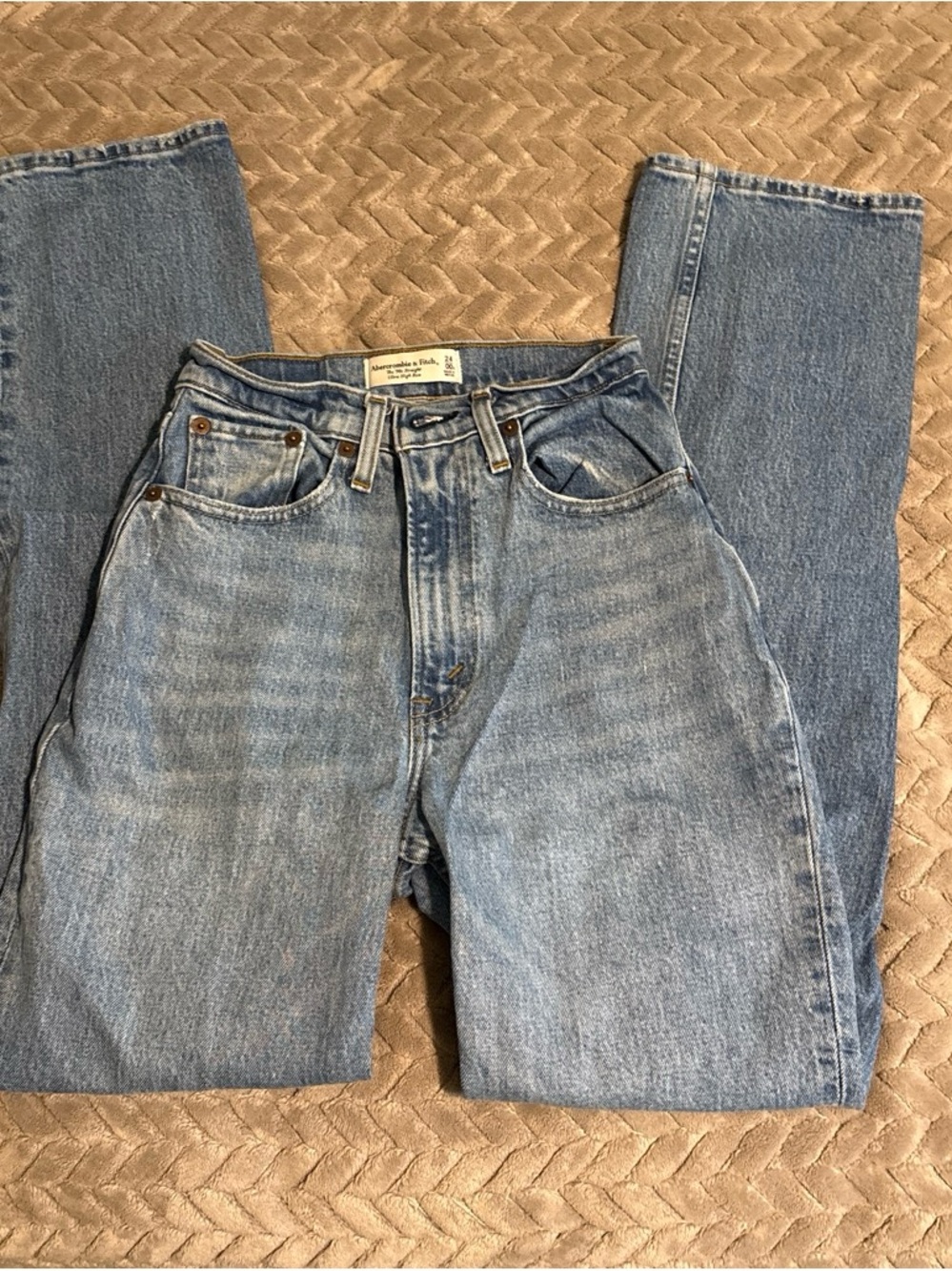 Abercrombie & Fitch Light Wash High-Rise Straight Jeans